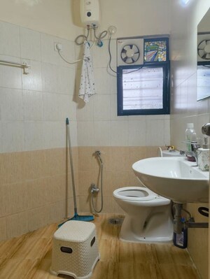 Bathroom in 2 BHK Apartment at Kumar Kruti, Kalyani Nagar – for Rent
