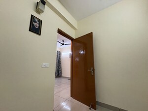 Room in 2.5 BHK Apartment at La Residentia, Tech Zone 4 Greater Noida – for Rent