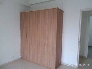 Room in 4 BHK Apartment at SS Linden, Sector 84 – for Rent