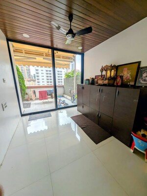 Team Area in 2 BHK Apartment at Duville Riverdale Heights, Kharadi – for Rent