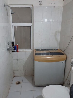 Bathroom in 2 BHK Apartment at Mapsko Paradise, Sector 83 – for Rent