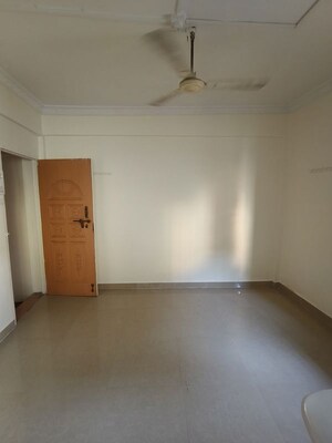 Room in 1 BHK Independent House at Nerul Sector 18a – for Rent