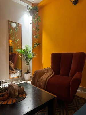 Living Room in 1 BHK Independent House at Saket – for Rent