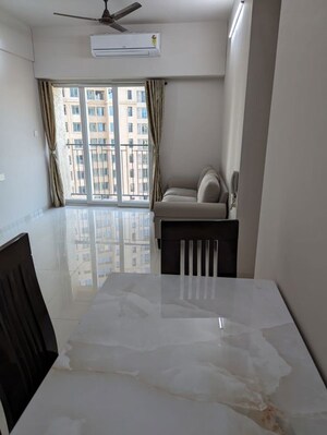 Room in 2 BHK Apartment at Rustomjee Azziano Wing I, Thane West – for Rent