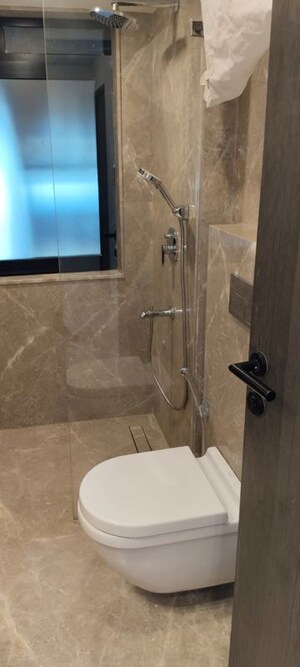 Bathroom in 4 BHK Apartment at Raheja Park West, Santacruz West – for Sale
