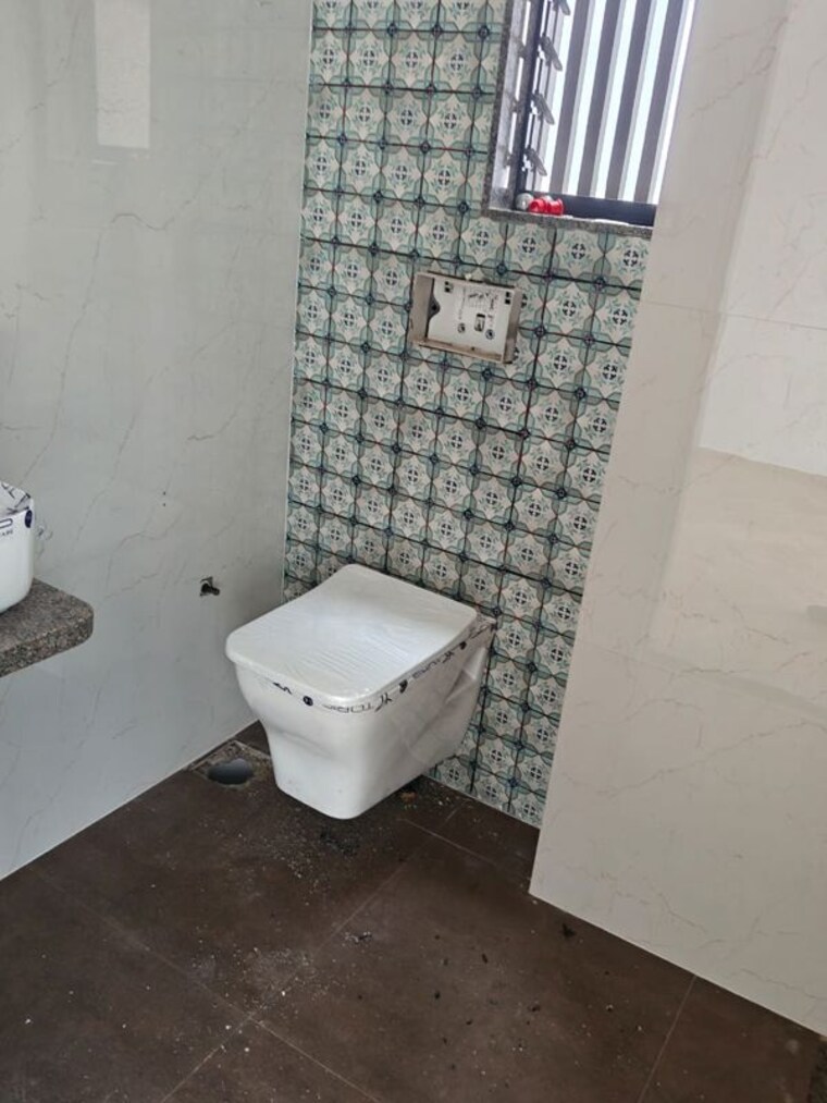 Bathroom, prem-sagar-chs-santacruz-west 3 Bedroom 1600 Sq.Ft. Apartment In Santacruz West Mumbai 10744395