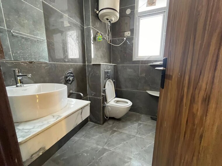 Bathroom, saket 2 Bedroom 950 Sq.Ft. Apartment In Saket Delhi 10744432