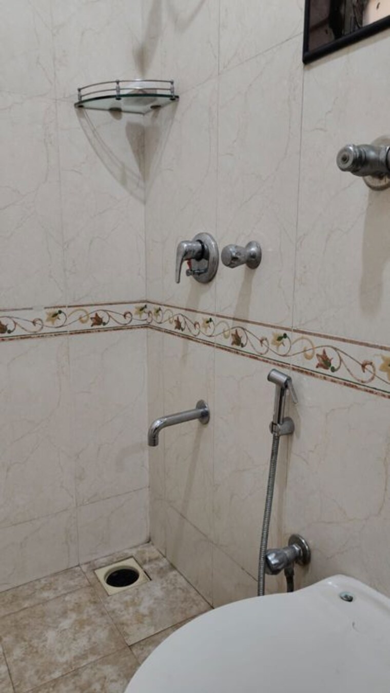 Bedroom, lake-home 2 Bedroom 875 Sq.Ft. Apartment In Powai Mumbai 10744458