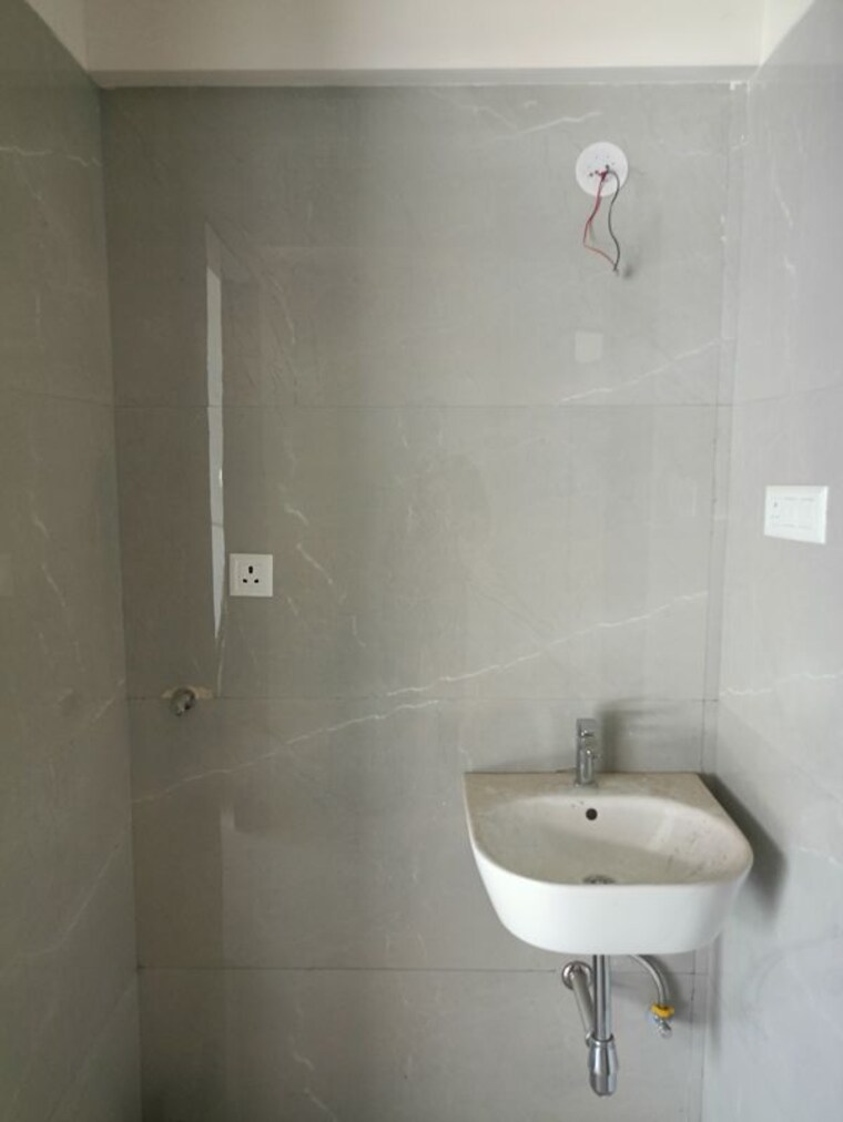 Bathroom, avant-heritage 2 Bedroom 587 Sq.Ft. Apartment In Jogeshwari East Mumbai 10744487