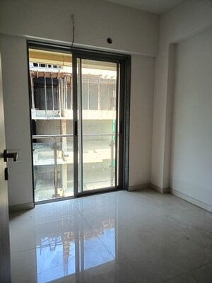Room in 2 BHK Apartment at Avant Heritage, Jogeshwari East – for Rent