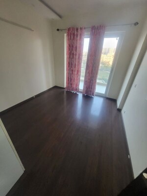 Room in 3 BHK Apartment at Emaar Emrald Floors Select, Sector 65 – for Sale