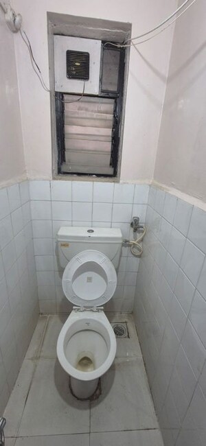 Bathroom in 2 BHK Apartment at Deccan Villa, Deccan Gymkhana – for Rent