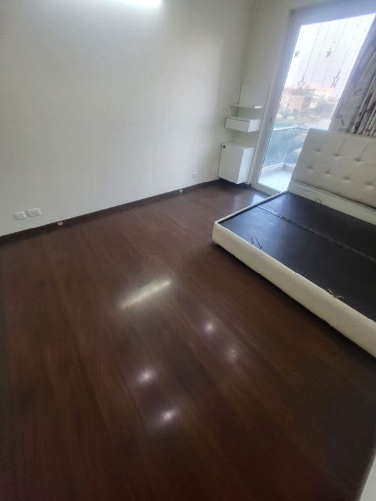 Room, sector 104 3.5 Bedroom 2450 Sq.Ft. Apartment In Sector 104 Gurgaon 10744520