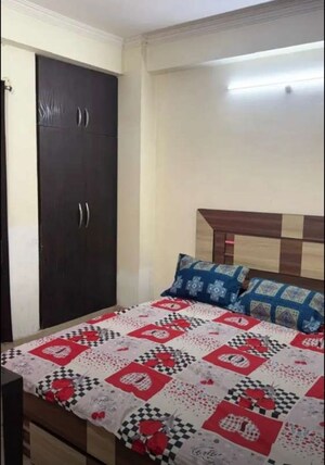 Bedroom in 3 BHK Apartment at Rohtas Pandit House, Hazratganj – for Rent
