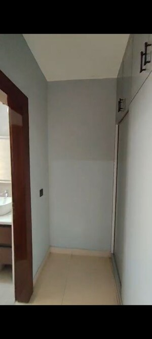 Furnished Amenities in 4 BHK Penthouse at SS The Leaf, Sector 85 – for Rent