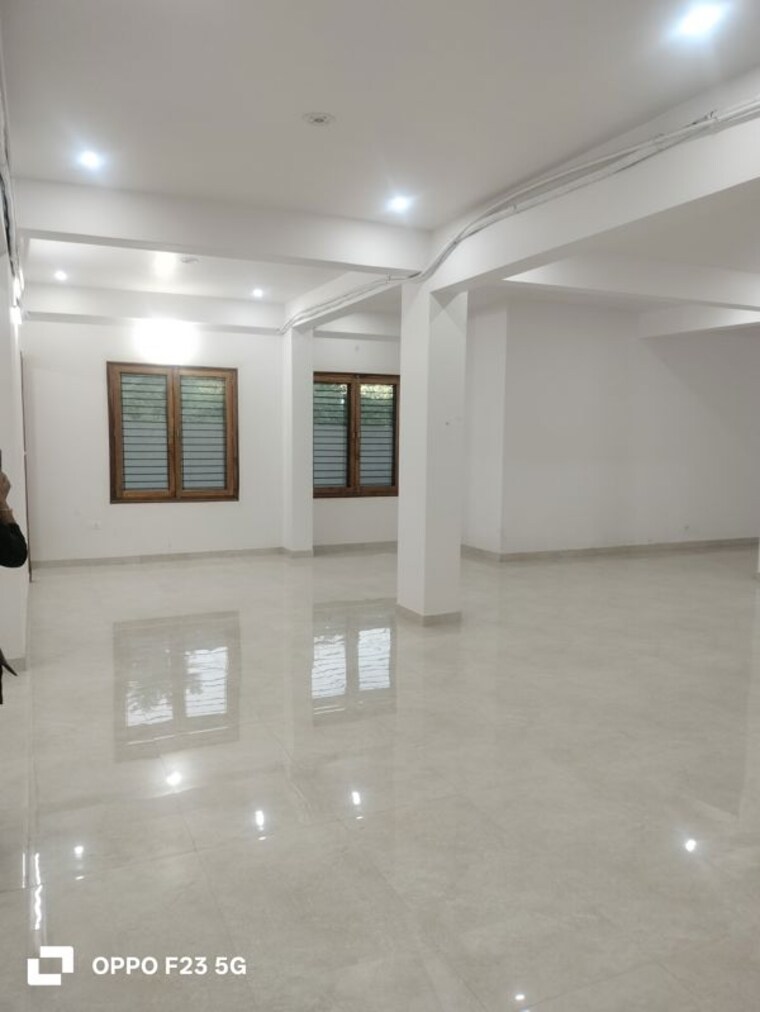 Room, vijayant khand Commercial Office Space 3200 Sq.Ft. In Vijayant Khand Lucknow 10744544