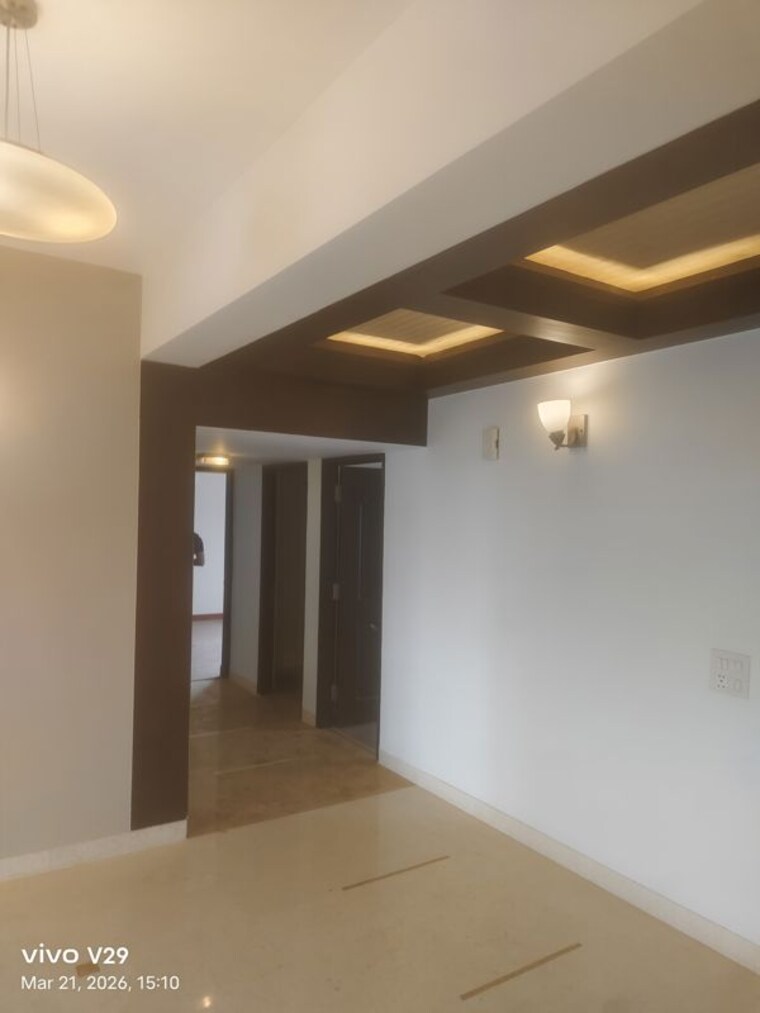 Room, paras-quartier 4 Bedroom 6000 Sq.Ft. Apartment In Gwal Pahari Gurgaon 10744588