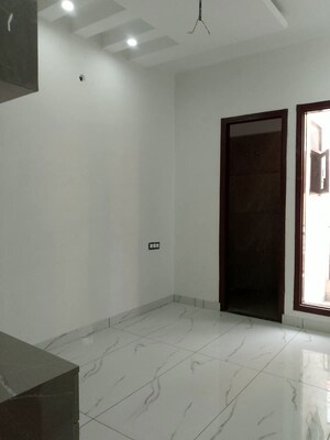 Room in 3 BHK Builder Floor at Dhakoli – for Rent