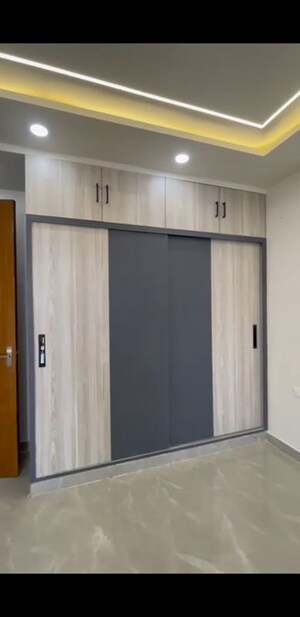 Building Lobby in 2 BHK Builder Floor at Puri Kohinoor, Sector 89 – for Rent
