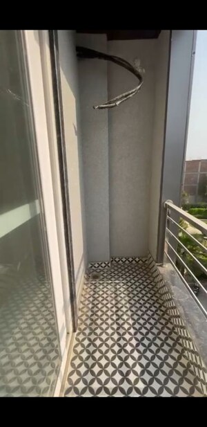 Balcony in 2 BHK Builder Floor at Puri Kohinoor, Sector 89 – for Rent