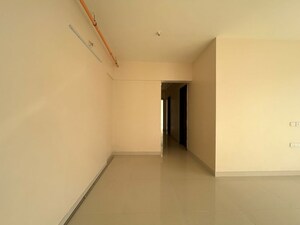 Room in 3 BHK Apartment at Sheth Avante, Kanjurmarg West – for Rent