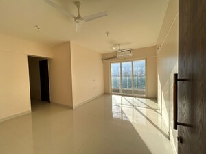 Room in 3 BHK Apartment at Sheth Avante, Kanjurmarg West – for Rent