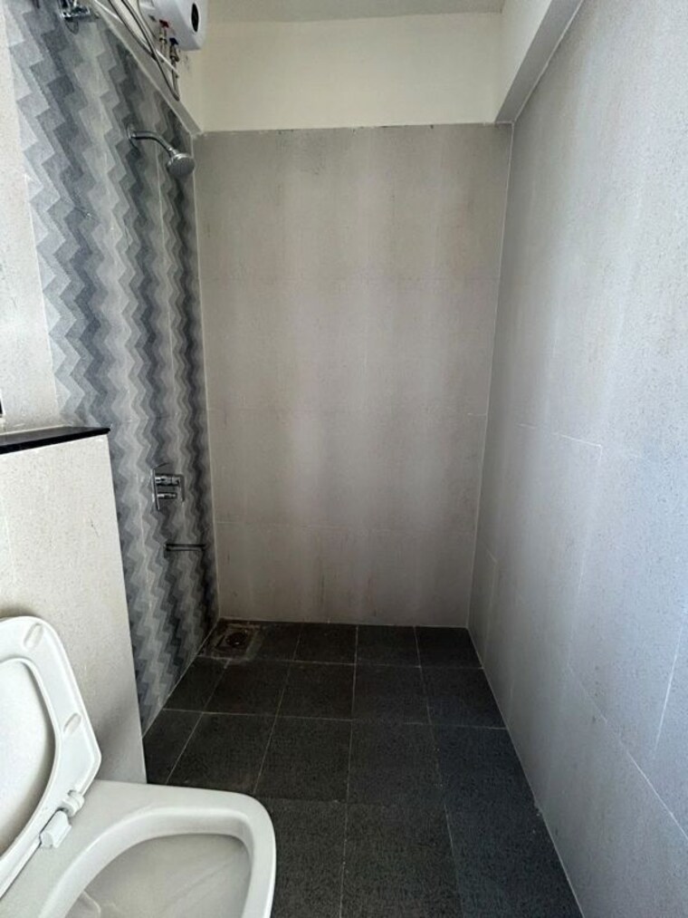 Bathroom, sheth-avante 3 Bedroom 900 Sq.Ft. Apartment In Kanjurmarg West Mumbai 10744765