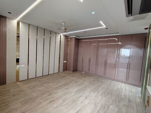 Room in 4 BHK Apartment at Pranava One Hyderabad, Somajiguda – for Rent