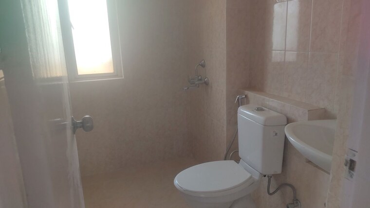 Bathroom, sare-petioles 4 Bedroom 2226 Sq.Ft. Apartment In Sector 92 Gurgaon 10744800