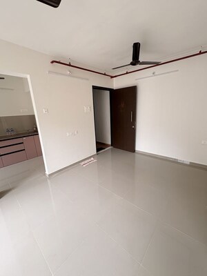 Room in 2 BHK Apartment at Puranik Grand Central, Vartak Nagar – for Rent