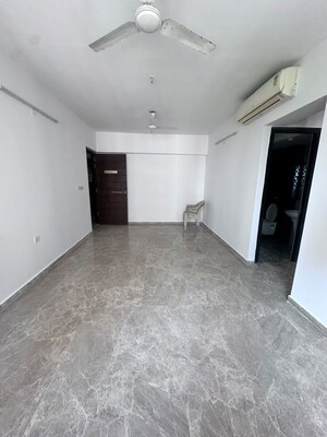 Room in 2 BHK Apartment at Lodha Splendora, Ghodbunder Road – for Rent