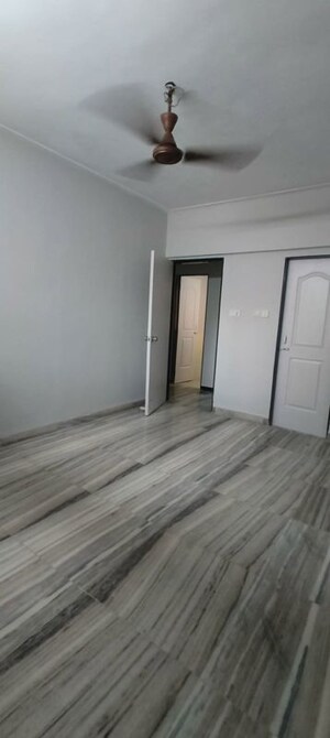 Room in 2 BHK Apartment at Crystal Garden Estate CHS, Manpada – for Rent