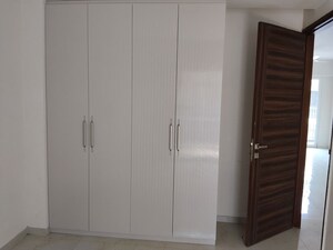 Room in 3.5 BHK Builder Floor at Smart World Gems, Sector 89 – for Sale