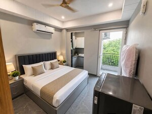 Room in 1 BHK Independent House at Freedom Fighters Enclave – for Rent