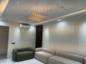 3 BHK Builder Floor For Sale in BPTP Amstoria, Sector 102