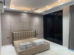 Bedroom in 3 BHK Builder Floor at BPTP Amstoria, Sector 102 – for Sale