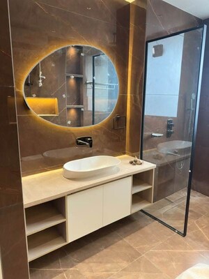 Kitchen in 3 BHK Builder Floor at BPTP Amstoria, Sector 102 – for Sale