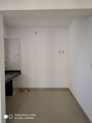 Room in 2 BHK Apartment at Mont Vert Vesta, Pirangut – for Sale