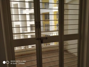 Room in 2 BHK Apartment at Mont Vert Vesta, Pirangut – for Sale