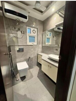 Bathroom in 3 BHK Builder Floor at BPTP Amstoria, Sector 102 – for Sale