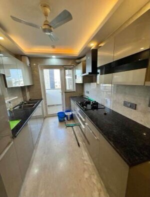 Kitchen in 3 BHK Builder Floor at BPTP Amstoria, Sector 102 – for Sale