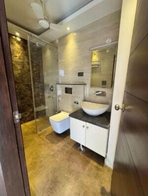 Bathroom in 3 BHK Builder Floor at BPTP Amstoria, Sector 102 – for Sale