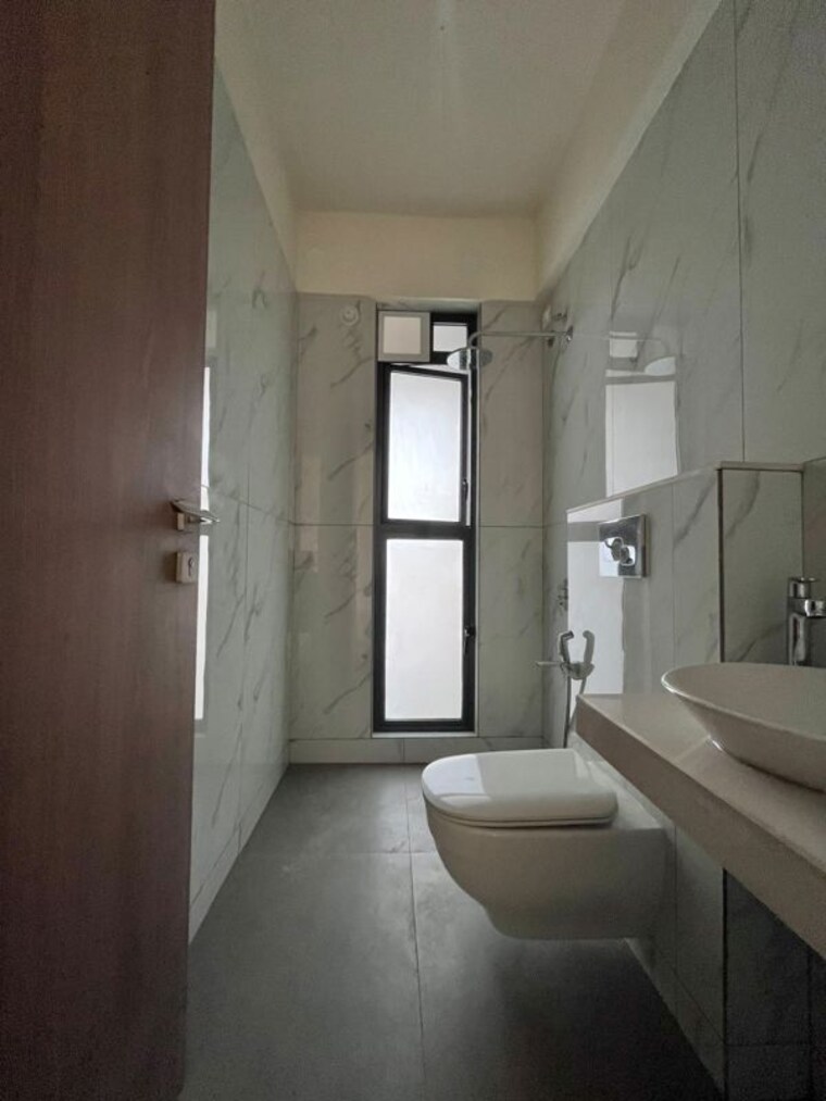 Bathroom, raymond-the-invictus-by-gs 3 Bedroom 1550 Sq.Ft. Apartment In Pokhran Road No One Thane 10744866