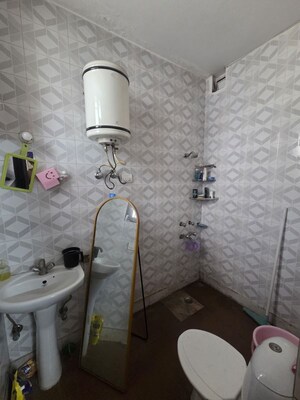 Bathroom in 3 BHK Builder Floor at Sector 47 – for Rent