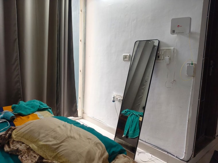 Bathroom, dlf phase iv 2 Bedroom 180 Sq.Yd. Builder Floor In Dlf Phase iv Gurgaon 10744885