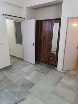 Room in 2 BHK Apartment at Windsor and Nova Society, Ahinsa Khand 2 – for Rent