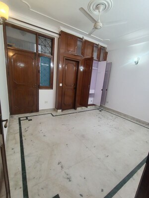 Furnished Amenities in 3 BHK Builder Floor at Malviya Nagar – for Rent