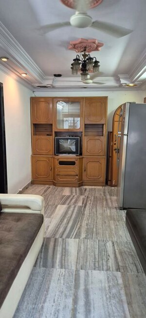 Room in 1 BHK Apartment at Raheja Twp – for Rent