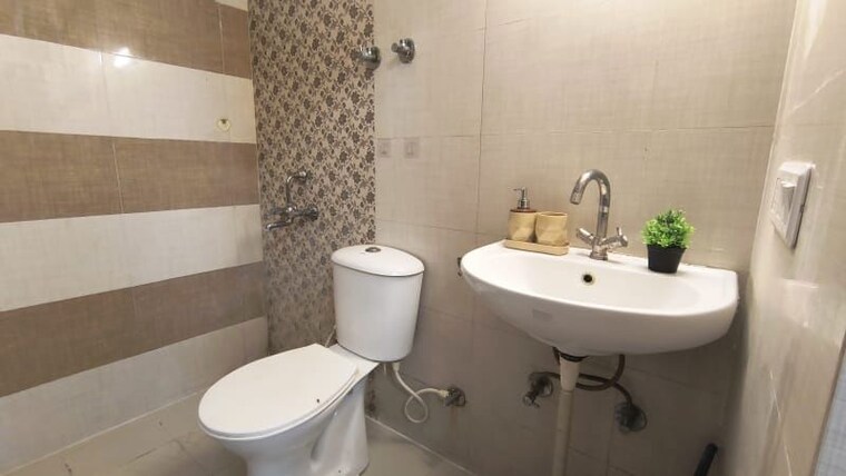 Bathroom, proview-officer-city-2 2 Bedroom 1085 Sq.Ft. Apartment In Raj Nagar Extension Ghaziabad 10744932