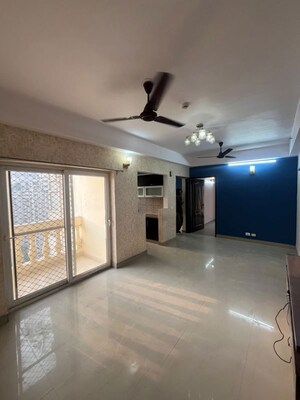 Room in 3 BHK Apartment at Gardenia Gateway, Sector 75 – for Rent
